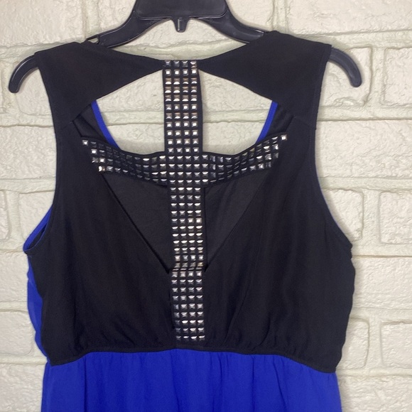Blue Sleeveless Dress - Picture 5 of 5